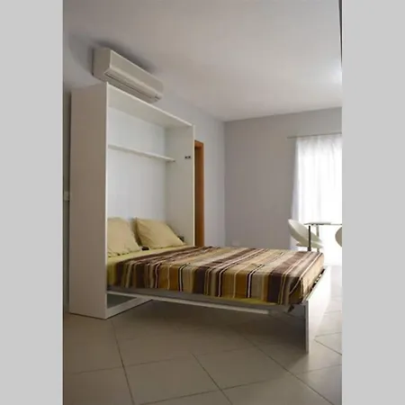 Apartment Sunny In Tas-sellum Mellieha, Malta. Ghajn Zejtuna