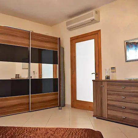 Apartment Sunny In Tas-sellum Mellieha, Malta. *