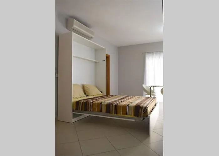 Apartment Sunny In Tas-sellum Mellieha, Malta. Ghajn Zejtuna